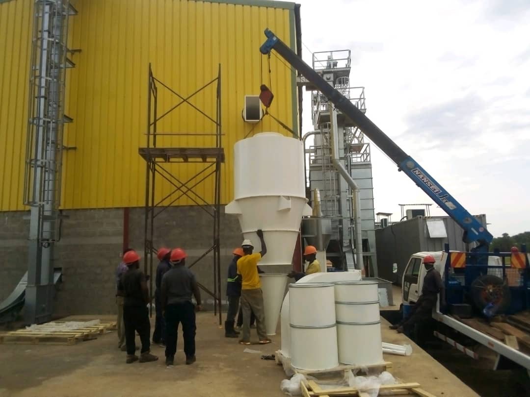 PelaCommodities's tweet photo. Our latest addition to the site is a destoner and its cyclon. These are currently being installed by the @PerryEng_EA team. https://t.co/vtG9TdDzeN