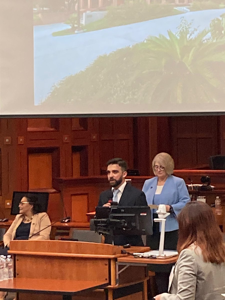 EasyExpunctions's tweet image. Our CEO, Yousef Kassim, was invited to be the keynote speaker to a group of new, incoming law students. Just another way that #EasyExpunctions is changing the legal system through data. 

#legaltech