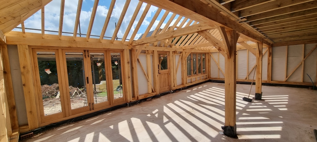 2nd fix completed for this new One Bed Annexe ✔️ Next onto the roofing ...

#oakframe #ukbuilder #annexe #grannyannex #outbuilding #guesthouse #hosting #hostinghacks #guestaccommodation #newhomebuild #oakframing