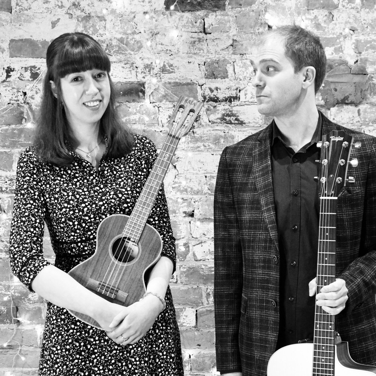 KnutsFoodFest's tweet photo. We've got a fantastic music line-up this weekend for #Knutsford Food &amp; Drink Fest!

From 12-7pm on Silk Mill Street you can enjoy live music, delicious street food &amp; refreshing drinks in the hot sun! 😎☀

Don't forget there's loads more happening too  👇
https://t.co/1PVr6DAWEm https://t.co/vCH48oKy21