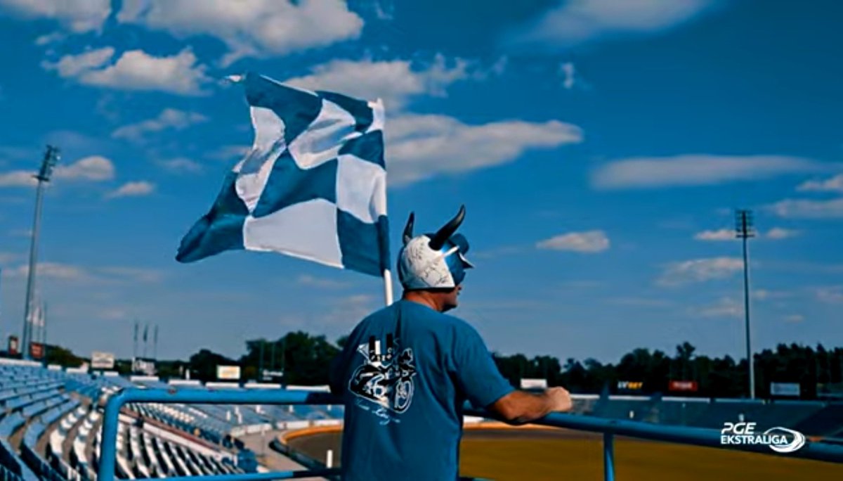 UniaLesznoKS's tweet photo. Poznajcie Pana Jędrzeja - kibica, który jest z KSUL na dobre i na złe.

👉 https://t.co/lQkNa95cZm

#KSUL ⚪🔵🤟 #ByczaRodzina #PGEE #PGEEkstraliga https://t.co/nY2CJnXvlP