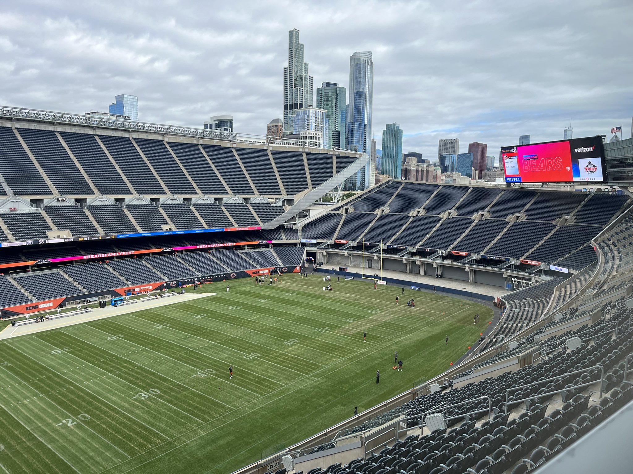 Sean Hammond on Twitter "Soldier Field, sans the north stands, for Bears family fest. https