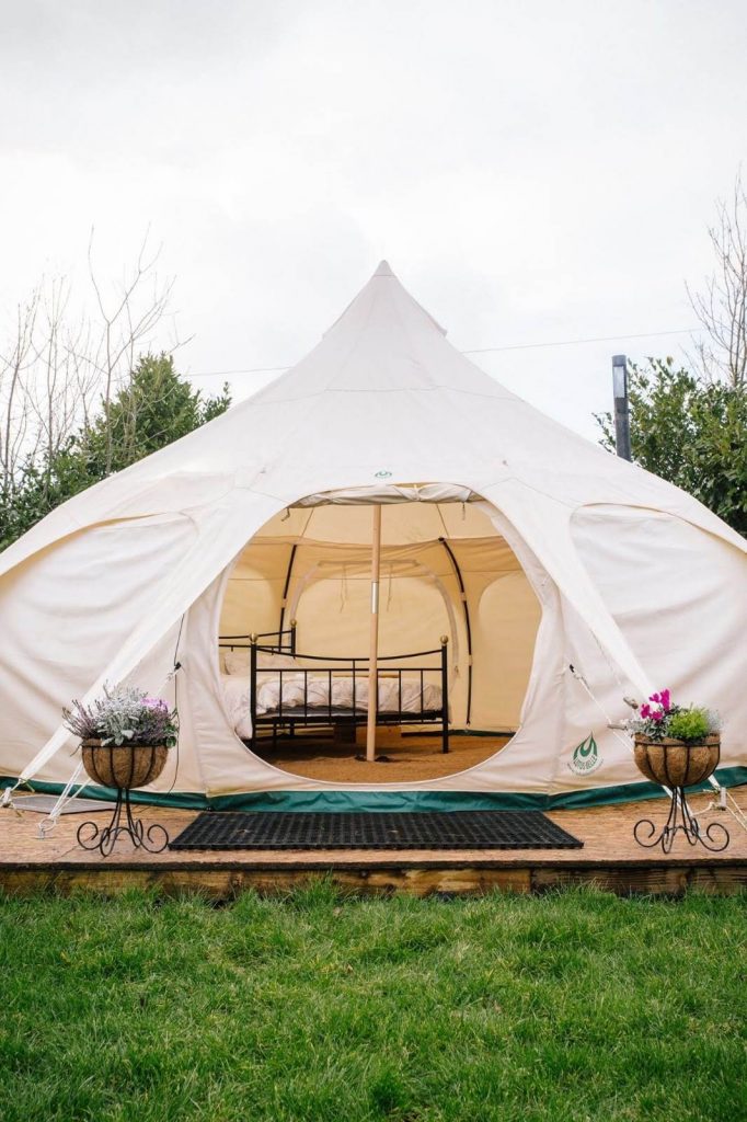 holidayfoxuk's tweet photo. For some relaxed, comfy, eco glamping, Tre-End is the place to hang up your boots. They are also working on some cool new glamping stays - keep an eye out!💥

🏕Tre-End Glamping
📍Cornwall
🔗https://t.co/umD6TPFCEN

#campinglife #Cornwall #glamping #travelbug #relax #FYP #jetset https://t.co/Sr7L5k3kiL
