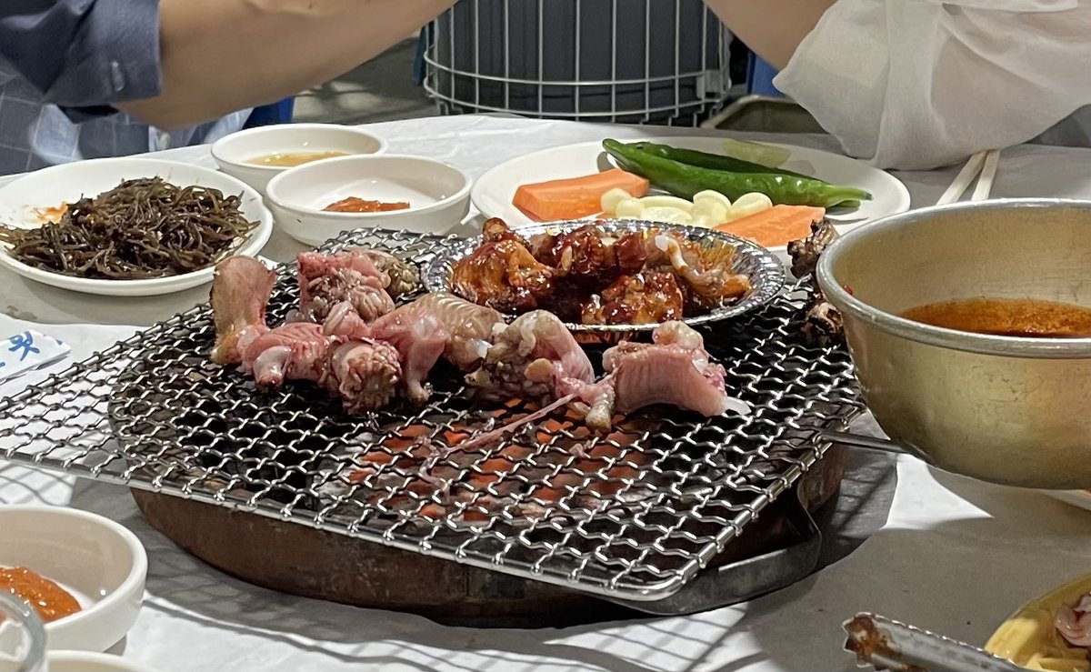 tskootskoo's tweet photo. #구부장밥상 #具部長の食事  #具部长的饭菜
#집밥  #홈캠핑 #メスティン料理  #반합밥
#철판구이  #鉄板焼き  #YD  #TD
#부산  #釜山  #BUSAN  #용호동  #섭자리 #꼼장어 

#자유로운 
#영혼
#구부장 
#自由的灵魂
#라면
#ラーメン 
#라면매니아
#ラーメンマニア 
#골프
#백돌이
#호텔
#선물
#여행 https://t.co/VwdR8Jf1AJ