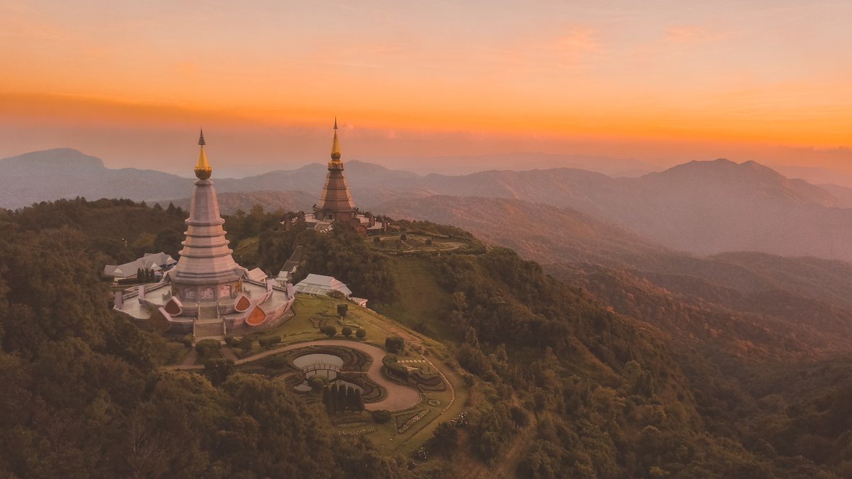 RandomAsia's tweet photo. Nice temple with a view overlooking Chiang Mai✈️🌿🍃⛵✨🌼🙏 3 days 2 nights only 1,699 Baht
More details: https://t.co/oyjjdDn4GB
#randomtravelasia #Thailand #chiangmai #nature #holiday #takeabreak #forest #wildlife #culture #WatPhraThatDoiSuthep #mountain #temple https://t.co/varft5hzEE