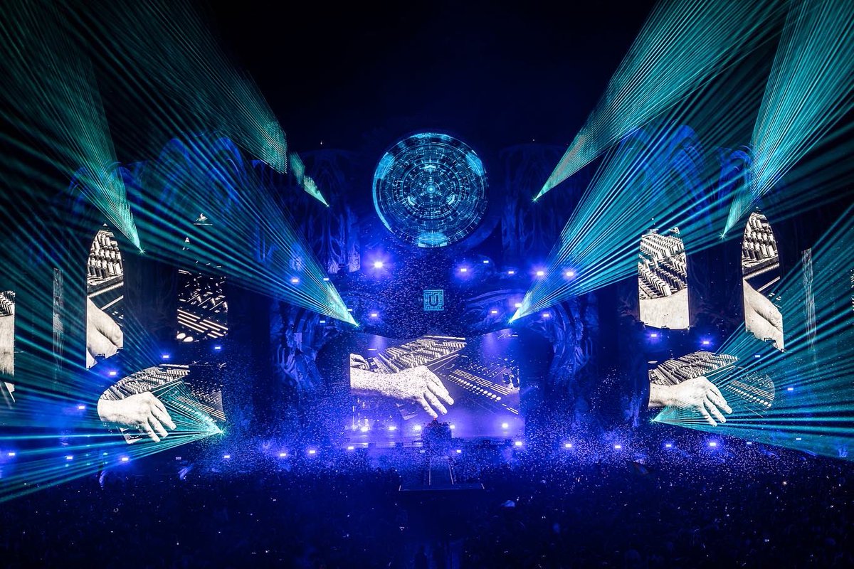 paulkalkbrenner's tweet image. Best job in the world. 

Thank you, @UntoldFestival. 

#paulkalkbrenner #untoldfestival