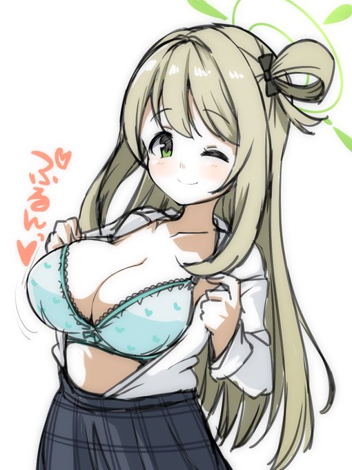 目の前でシャツ脱いで見せてくれるノノミちゃん… 