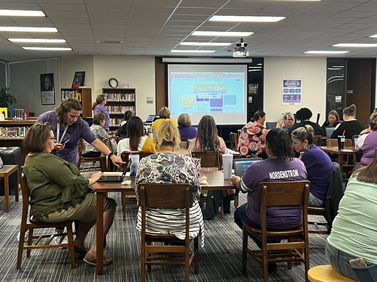 MrsTechTompkins's tweet photo. Really great clerical training today at @WWJHPonyPride! #broncotech @DISDBroncoPride https://t.co/EAqDZ1pnrE