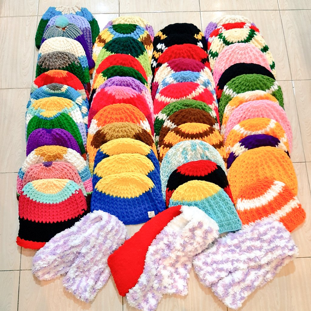 palitcraftwork's tweet photo. ขอบคุณนุช @CCKmg ที่ให้ #เรือนผลิตรักถักทอใจ ได้มีส่วนร่วมในการส่งหมวกถักให้น้องๆในโปรเจค #702ผลิตนิ้มเพื่อน้อง ที่จ. น่าน เนื่องในวันเกิด @peckpalit ขอบคุณภาพน่ารักๆที่ถ่ายมาฝากด้วยค่ะ🙏💕🦋
HBD PALITCHOKE🎂
#HappyPALITday2022
#เป๊กผลิตโชค
#PeckPaLitChoke https://t.co/oIv1dPFDIN