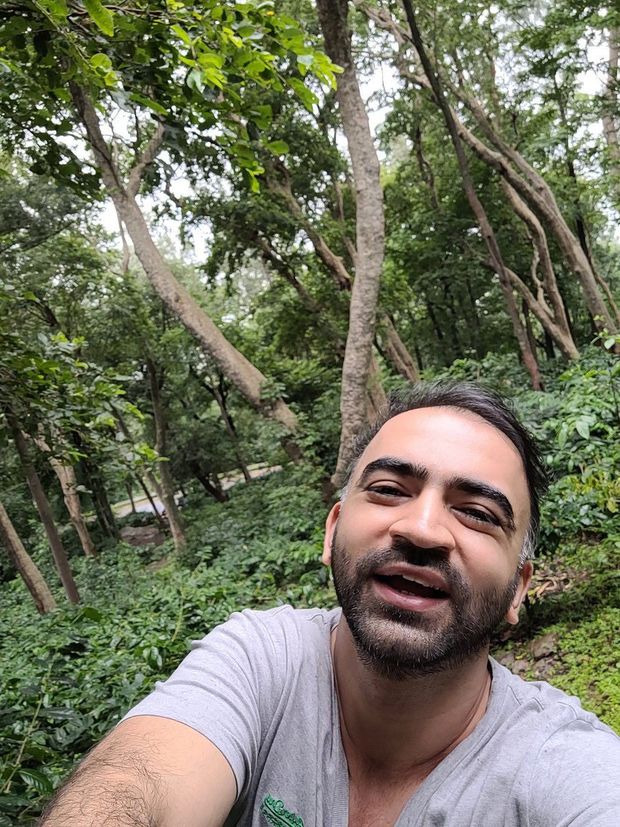 Bhubaneshwar and Kolkata shows this weekend: in.bookmyshow.com/events/punit-p…
No Country for Moderation in BBN, Gainfully Employed in KOL
Please tell your hommies, commies and bondhus 🚕
PS: Should I join a course to learn how to take selfies or just make more friends?