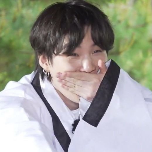 yoongi cat pics tweet media