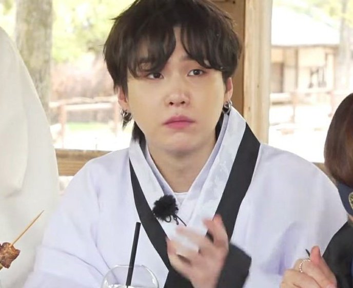 yoongi cat pics tweet media