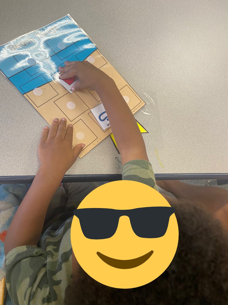 MissDawnMtView's tweet photo. Having so much fun during ESY with our beach themed activities today! ☀️🏖 @Deb_Huffmam @ZywickiR https://t.co/RqK04K8zhj