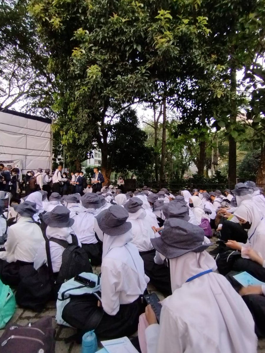 InggridSheren's tweet photo. MPKMB SV 59 DAY 1 hari ini seru!!, selain banyak ilmu dari orang-orang hebat dan juga banyak pengalaman selama acara berlangsung. Semangat Gatamala Agrinawa yang membara tanpa henti #VOKASIIMPACT #MPKMB59SVIPB #IPBDIGDAYA #VOKASIJUARA #TheGlimpeStoryofGatamalaAgrinawa https://t.co/xAzIT76yuE