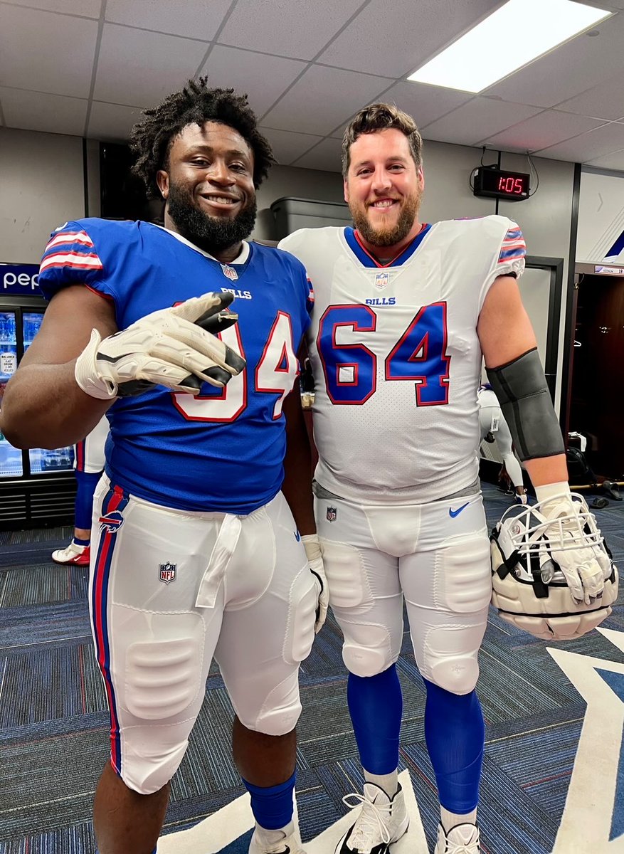 Two #PennPros Greg Van Roten (W'12) and Prince Emili (W'21) suiting up to compete in the <a href="/BuffaloBills/">Buffalo Bills</a> training camp scrimmage!🔴🔵
#Championyourlife x #FightonPenn