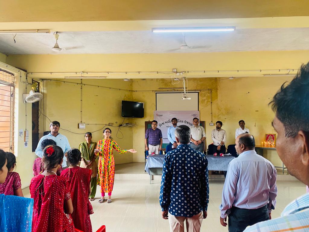 AdcDahod's tweet photo. Celebrated World indigenous Day by recalling invaluable cultural heritage of tribal communities, their contribution, and present condition. Also, churned strategies to boost up FLN of students of the district with BRCC, CRCCs, &amp; Teachers.
#WorldTribalDay2022 #piramalfoundation https://t.co/0h6cdNSHox