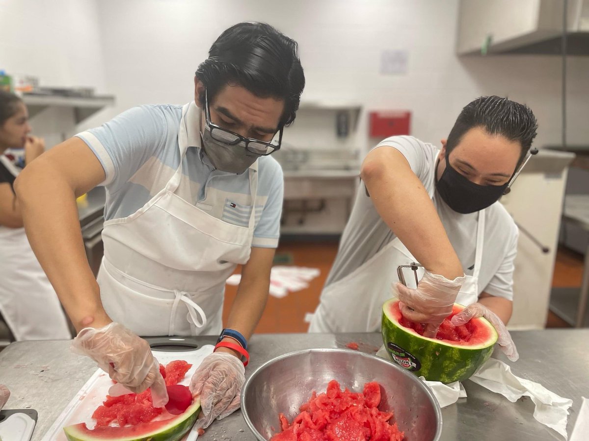 ESCofNJ's tweet photo. ACS was busy in the kitchen last week making yogurt parfaits, cutting watermelon and making refreshing pineapple mango lemonade! #ESCNJ #ACSNJ https://t.co/h6dmoE53WP