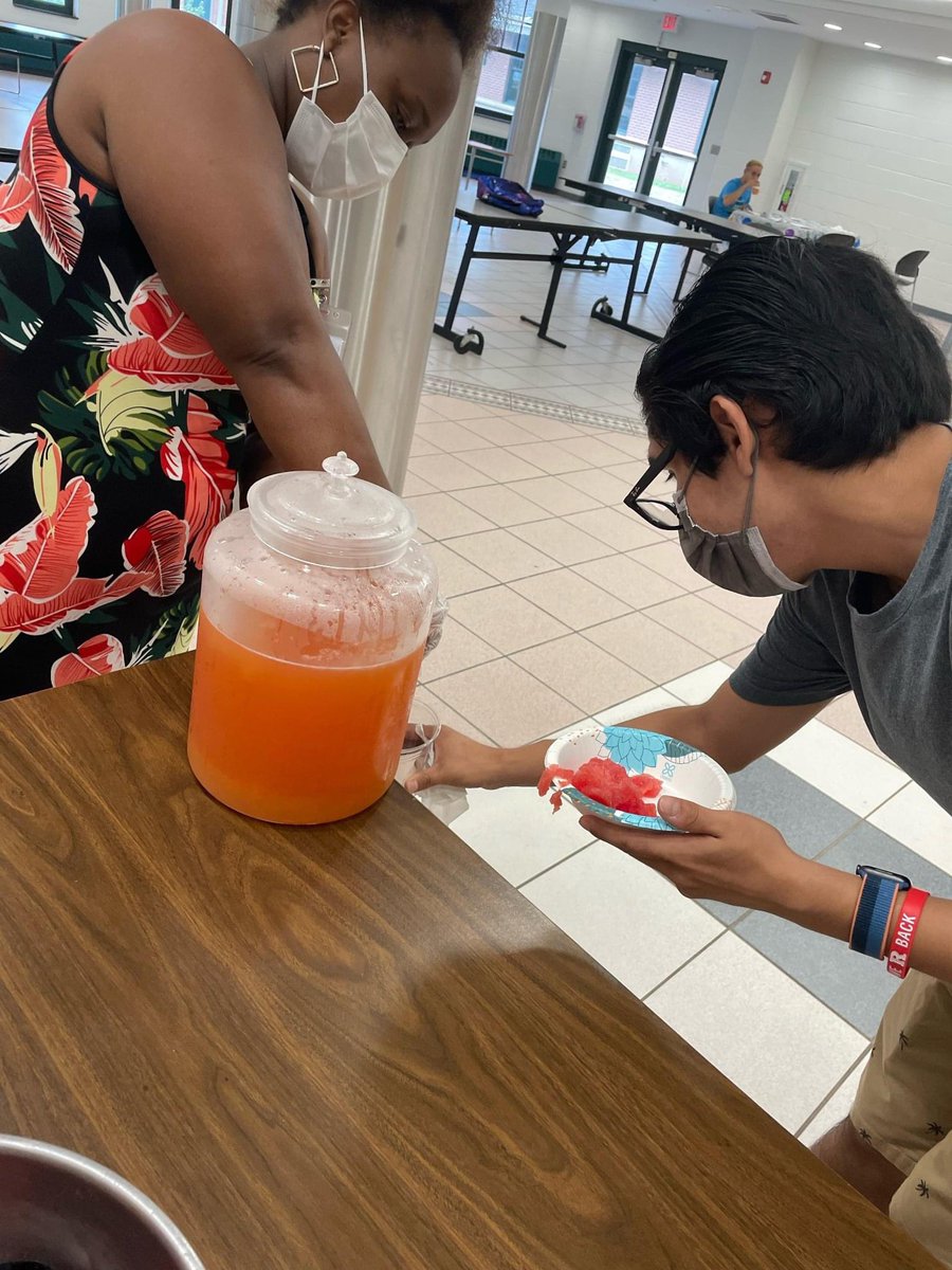 ESCofNJ's tweet photo. ACS was busy in the kitchen last week making yogurt parfaits, cutting watermelon and making refreshing pineapple mango lemonade! #ESCNJ #ACSNJ https://t.co/h6dmoE53WP