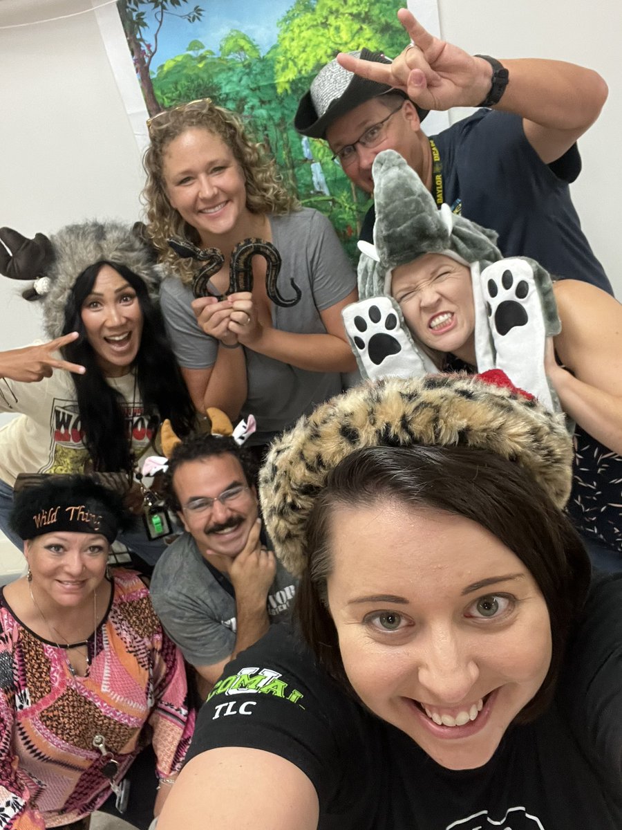 5th grade is #wildaboutlearning this year!!!🤩🐵🐍🐯 @ClearElementary @rphife @MckamyMrs @mrsmith5th @JulieBevis40 @Lanphere_CSES @KellyMo98614105