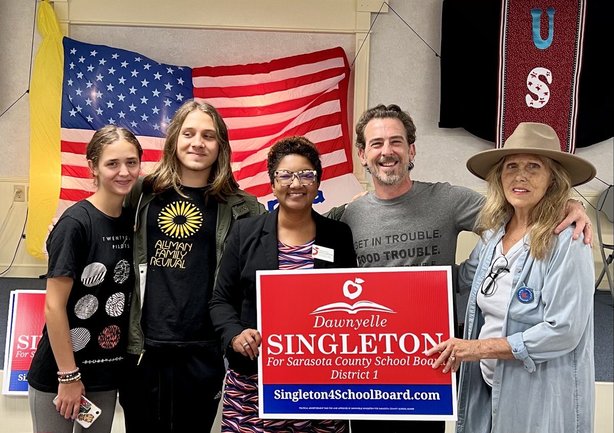 electsingleton1's tweet photo. Thank you, South Venice Association for hosting a Meet the Candidates event! Itโs always wonderful to connect with parents, voters, and students! #ElectSingleton #Time4Change #DefeatZiegler https://t.co/7Y66wMKkNj