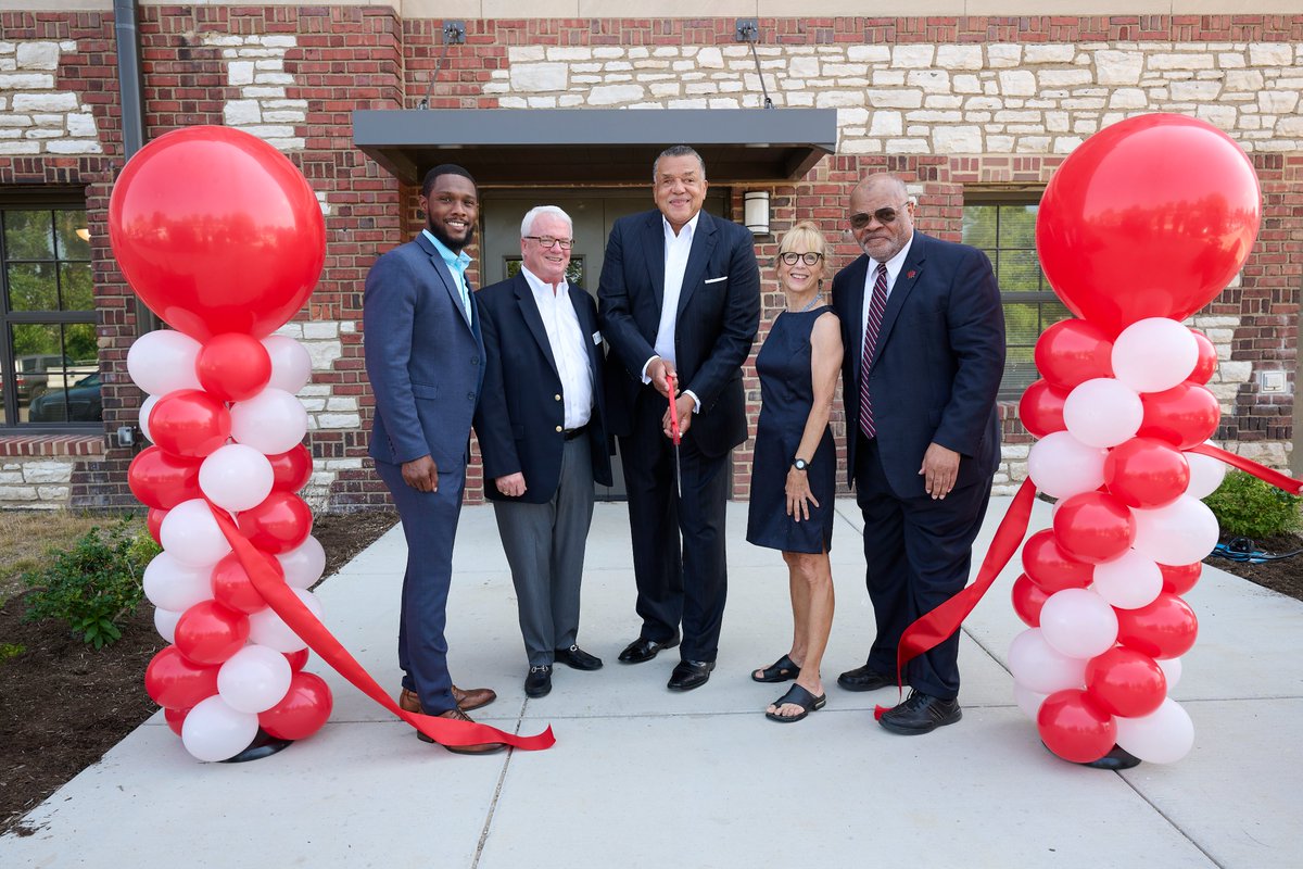 STLEquityFund's tweet photo. Webster School Sr Apts recently celebrated its grand opening! The historic building located in the Old North St. Louis neighborhood has 49 #LIHTC units. This is SLEFI's second partnership with Lewis McKinney (LMAC Holdings). Congratulations to the entire development team! https://t.co/5gDjXbSH6t