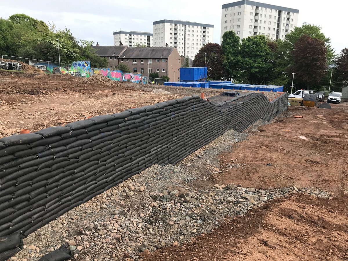 Love this stepped #FlexMSE installation, levelling this building lot. An easy way to maximize the space while adding vegetated space to a project. Note the graffiti in the background, I don't remember ever seeing someone graffiti vegetation... Where else can you see Flex MSE?