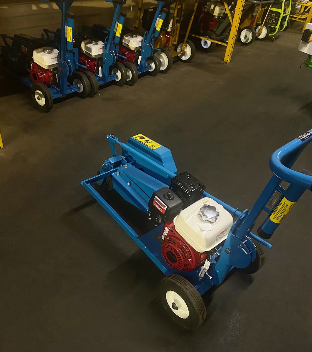 panthereast's tweet photo. The GRIZZLY Mini Cutter #304000 has a GX200 Honda engine, it's perfect for tight spots
#roofcutter #minicutter #hondaengine #roofing #roofers #roofingcrew #roofingequipment #contractor #roofingcontractor #construction #equipment https://t.co/inR84pjgz2