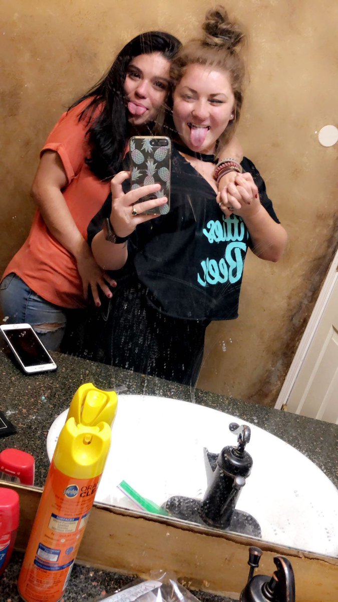 xo_daro's tweet photo. to my perfect beautiful gypsy soul, your laugh was so contagious it’s unreal. I will forever love you my sweet fem 👼🏽🥹 https://t.co/qxgnTGm6ug