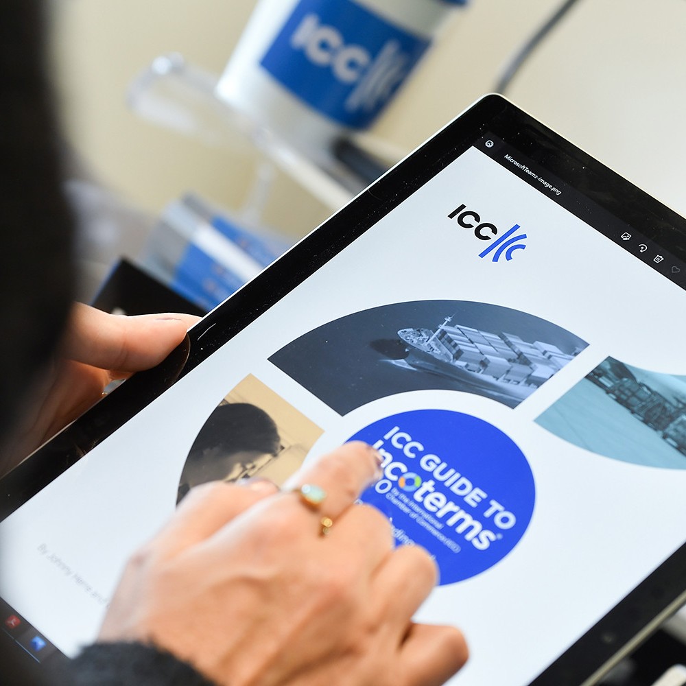 Your guide to #Incoterms2020 is here and available at your fingertips.  

🛒 bit.ly/3ABm6Sz