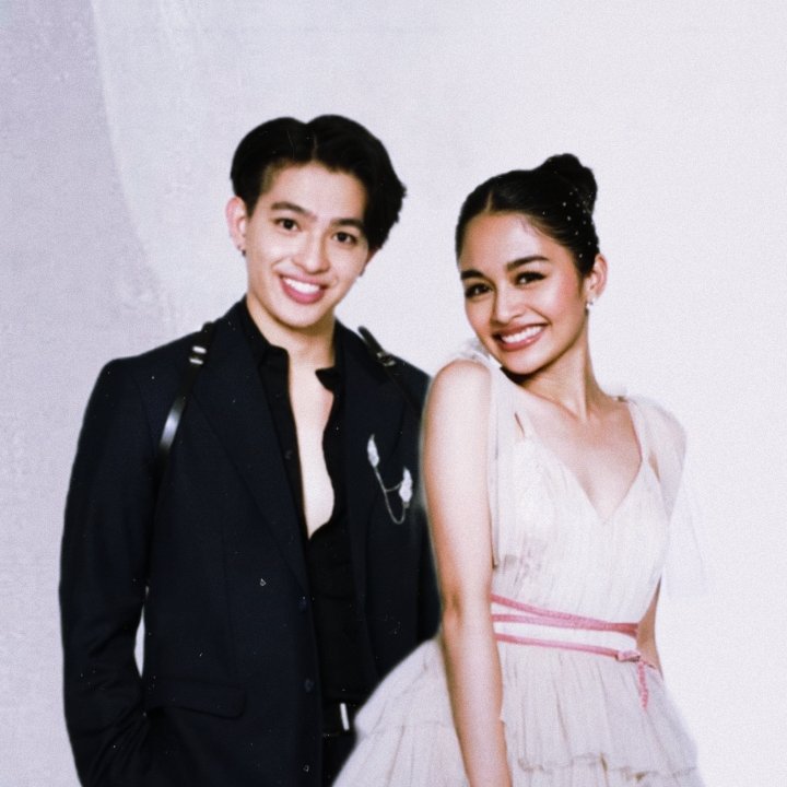chariza1534's tweet photo. #JoaoVoree kayo diyan
Praying for a project after HIH

@imjoaoconz @vivoree 
@wattpad @tinalata_ @gwysaludes @iwanttfc @DreamscapePH @Black_SheepPH @tonetjadaone @krizgazmen @micodelrosario @captainluz08 @ericjohnsalut @petersenvargas https://t.co/HN5nd7n565
