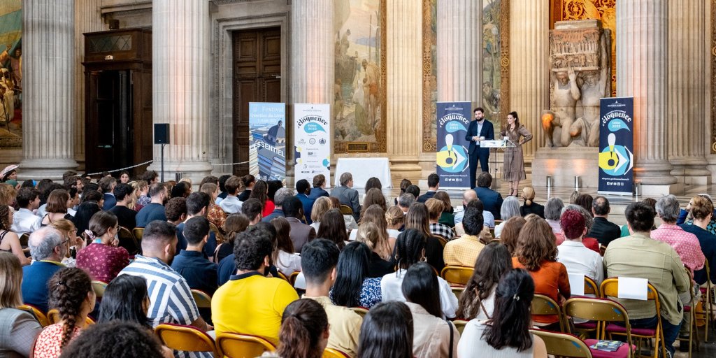 SorbonneParis1's tweet photo. 🗣️ Le 19 mai dernier, huit étudiants se sont affrontés à l'occasion de la finale du Concours international d'éloquence de l'université #Paris1PanthéonSorbonne.

Revivez cette soirée riche en émotions et en joutes oratoires 👉 https://t.co/SfzFBf79Oe https://t.co/PBELKpC9hq