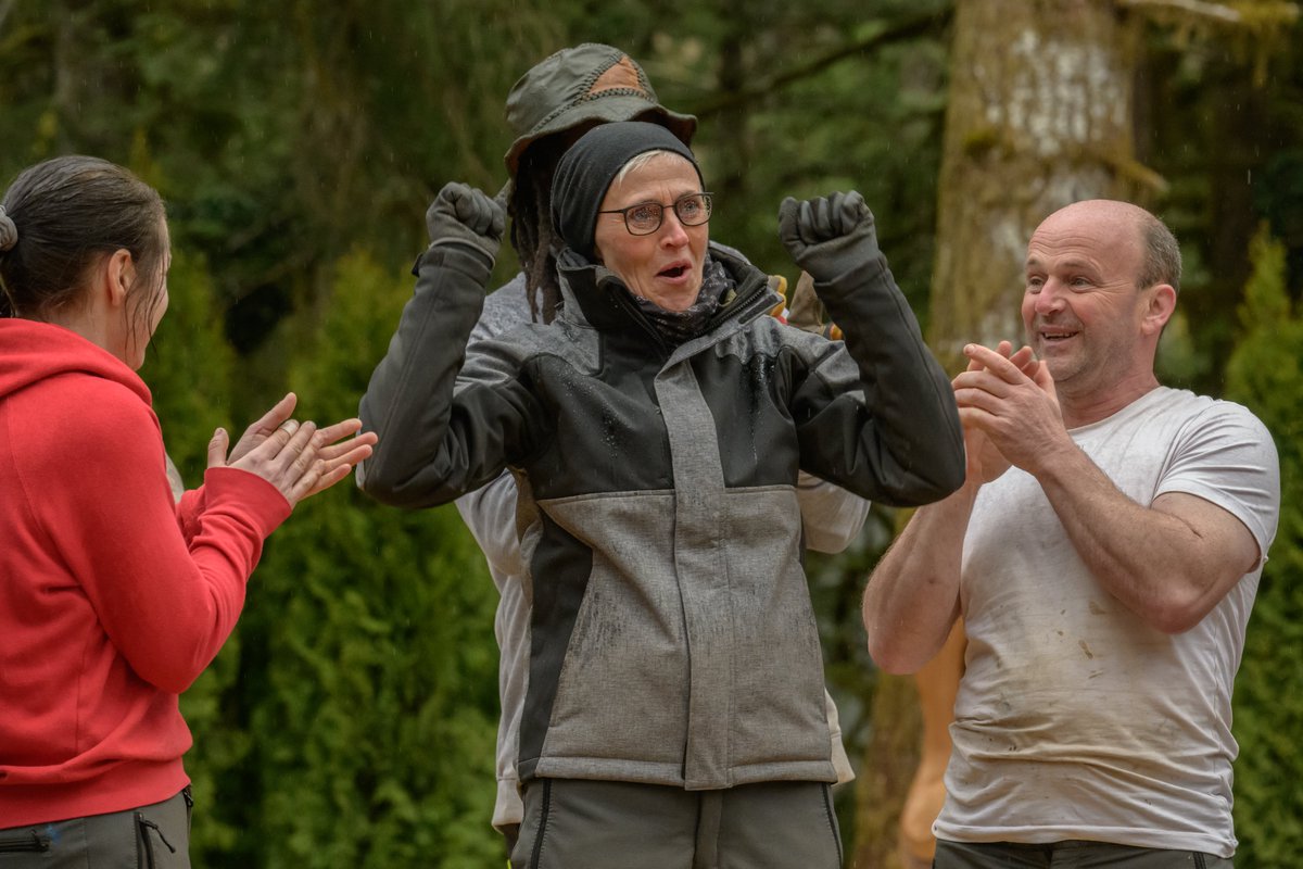 And that's a wrap on the cutting edge series premiere of #ACutAbove!

Post-broadcast images are available to download on <a href="/thelede_ca/">The Lede</a>: bellmedia.ca/?p=511262 

Tune into all-new episodes of #ACutAbove, Mondays at 10 p.m. ET/7 p.m. PT on @DiscoveryCanada