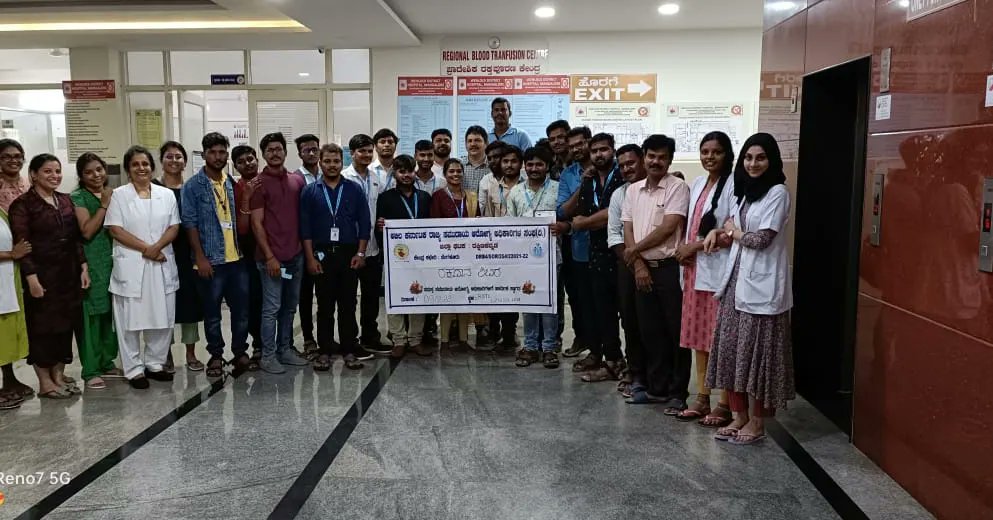 DKCHOOFFICIAL22's tweet photo. On the occasion of Azadi ka Amrit Mahotsav . Blood Donation Drive conducted by Dakshin kannada district CHOs at Wenlock District Hospital ,Mangalore . #KarnatakaCHOs 
#dakshinakannadachoUnion 
@akschoab @mla_sudhakar @BSBommai @MDNHM_Kar @AyushmanHWCs @DHFWKA https://t.co/BnuaSODqRj