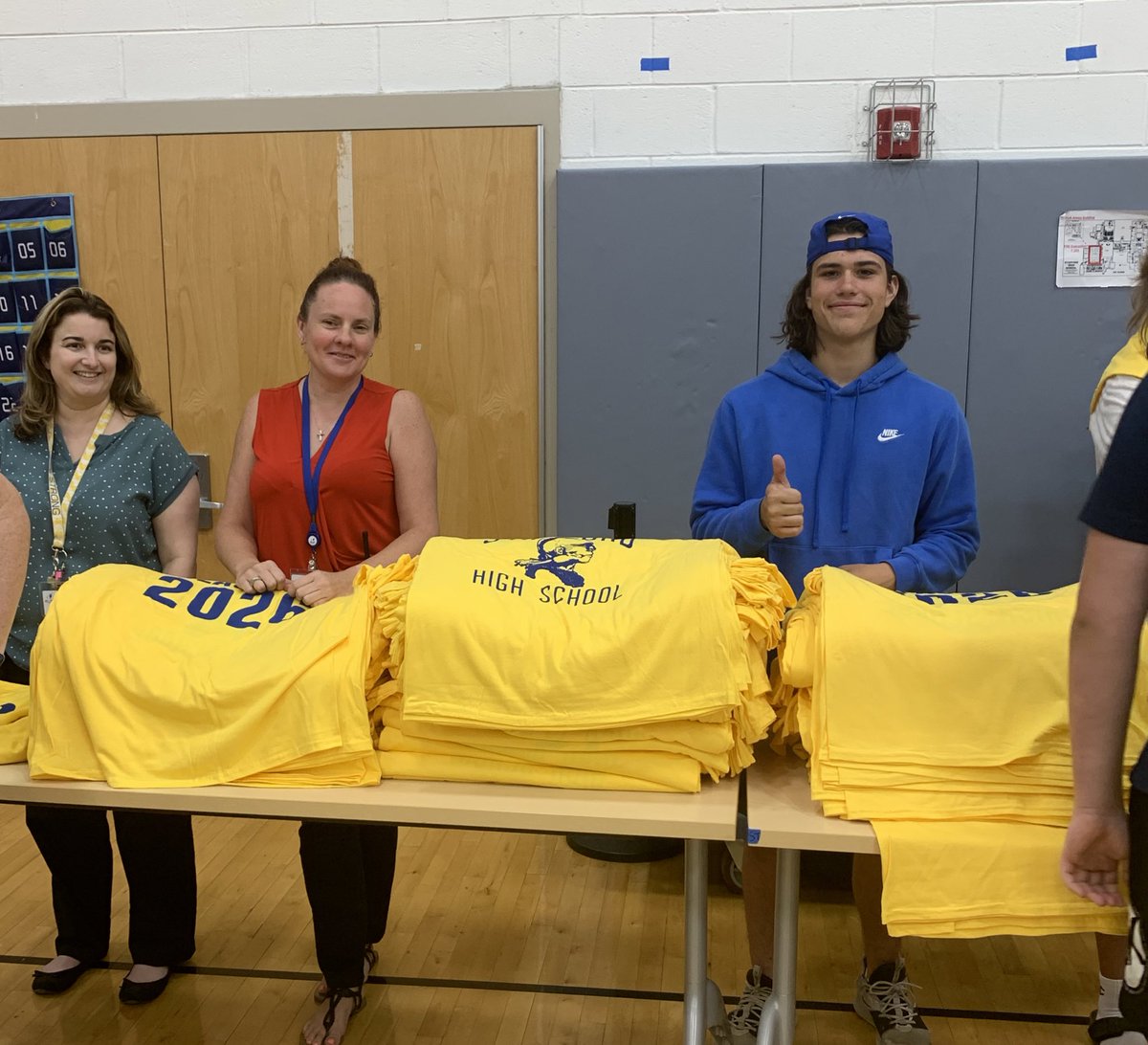 AllenHicks66AP's tweet photo. Welcome to the tribe @J_Renaissance @Jostens @shsindiantribe @SCPSchools @ThomasTaylorEdD @NicholstcTom https://t.co/DM3ZlWrzi1