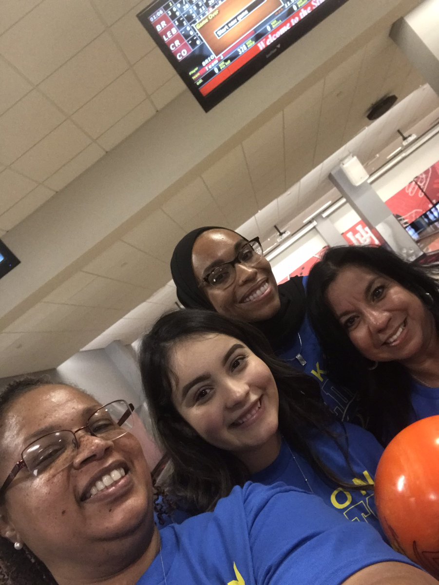LibraryWildcats's tweet photo. Team Building part 2: Jackson’s teachers bonding through game play. We’re getting ready for our students! #RoartoSoar #JacksonIntermediate #piasreads #schoollibrarians https://t.co/r3J9PYVZsk