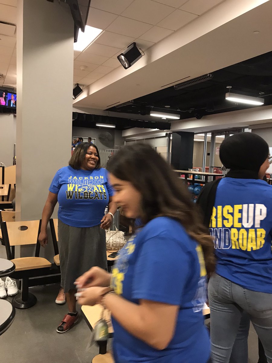 LibraryWildcats's tweet photo. Team Building part 2: Jackson’s teachers bonding through game play. We’re getting ready for our students! #RoartoSoar #JacksonIntermediate #piasreads #schoollibrarians https://t.co/r3J9PYVZsk