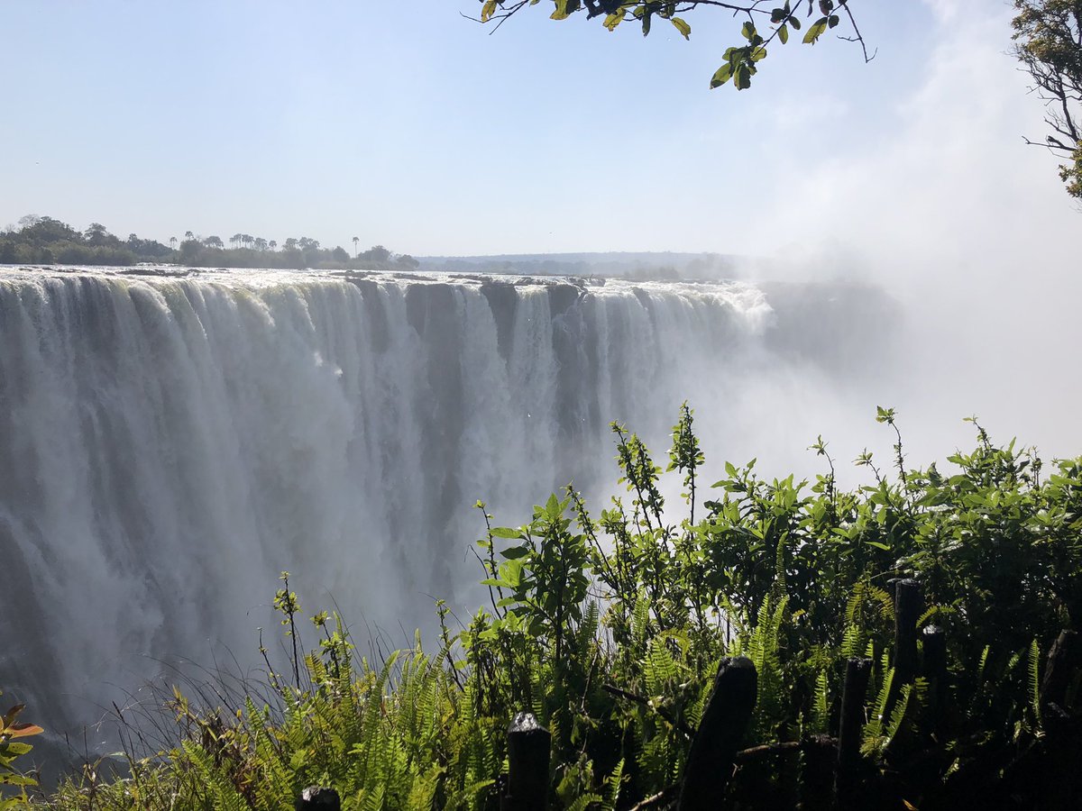 IanLEDWARD2's tweet photo. Victoria Falls wow ! https://t.co/lk4GKwqw4m