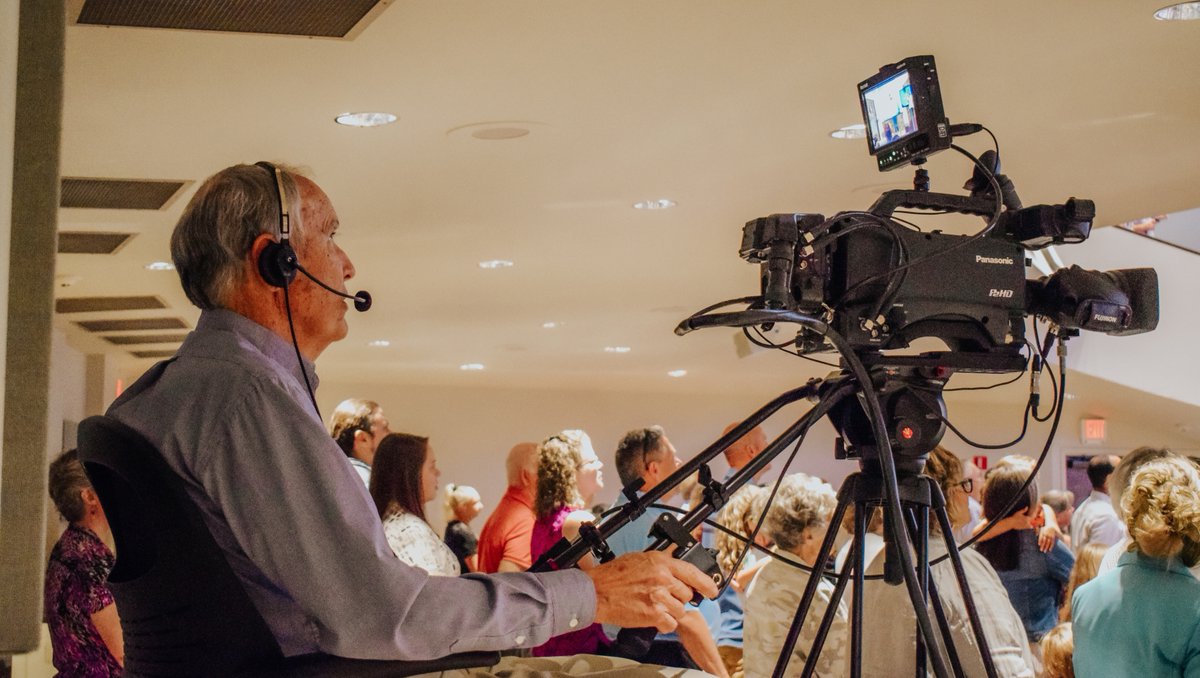 northboulevard's tweet photo. We are so grateful for our Production Team! Their volunteer work allows us to livestream our services every Sunday morning to people all over the world! π #northboulevard #nbproduction https://t.co/VKZcgHEJfH