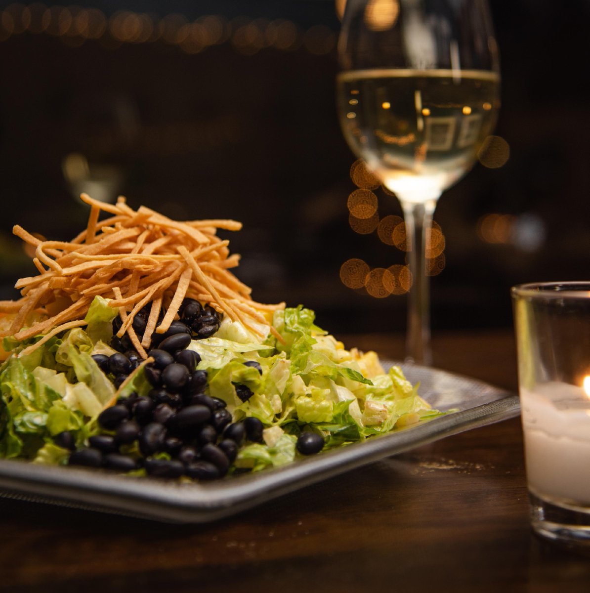 West End Bar's Salads are simply a form of art 🎨😍
On a canvas of greens, painted with color! 
#WestEnd #WestEndBar #NewYork #NYC #Broadway #TimeSquare #Yummy  #Foodie