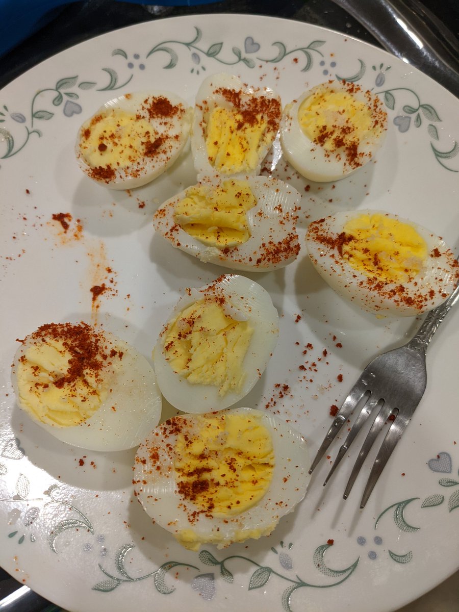 Finishing up the day with some vitamins.

#eggs #health #diet #nocarbs