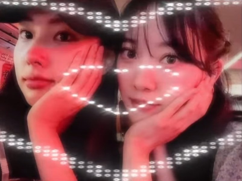 gwangsoonnie's tweet photo. Aw hyewon met miona when she was in kr🥺❤️ https://t.co/uI6GVEVKTz