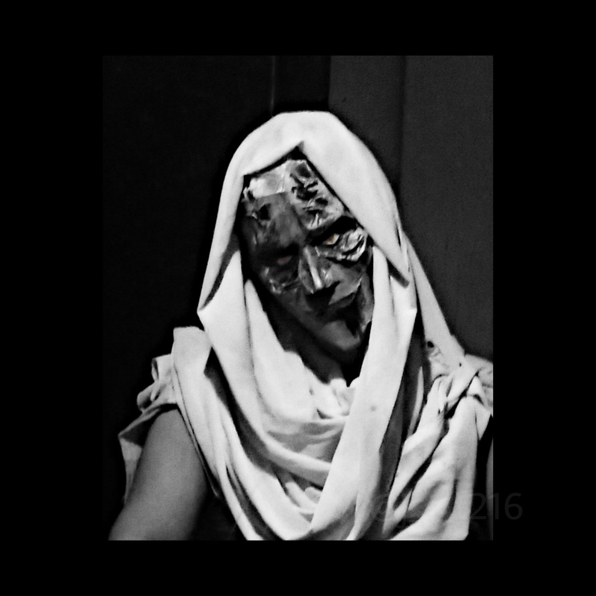 djit92081220's tweet photo. 【 Gorr the God Butcher 】+【 The Necrosword &amp; Gorr Mask 】
#allblacknecrosword
.
.
.
 #gorrthegodbutcher #thorsuit #thorarmour #christianbale #chrishemsworth  #gorr  #godbutcher #marvel #Thor  #marvelmission #thor1 #thorcomics  #Marvel   #crafting #adcrafting #godofthunder https://t.co/r0Tmvdo8pc