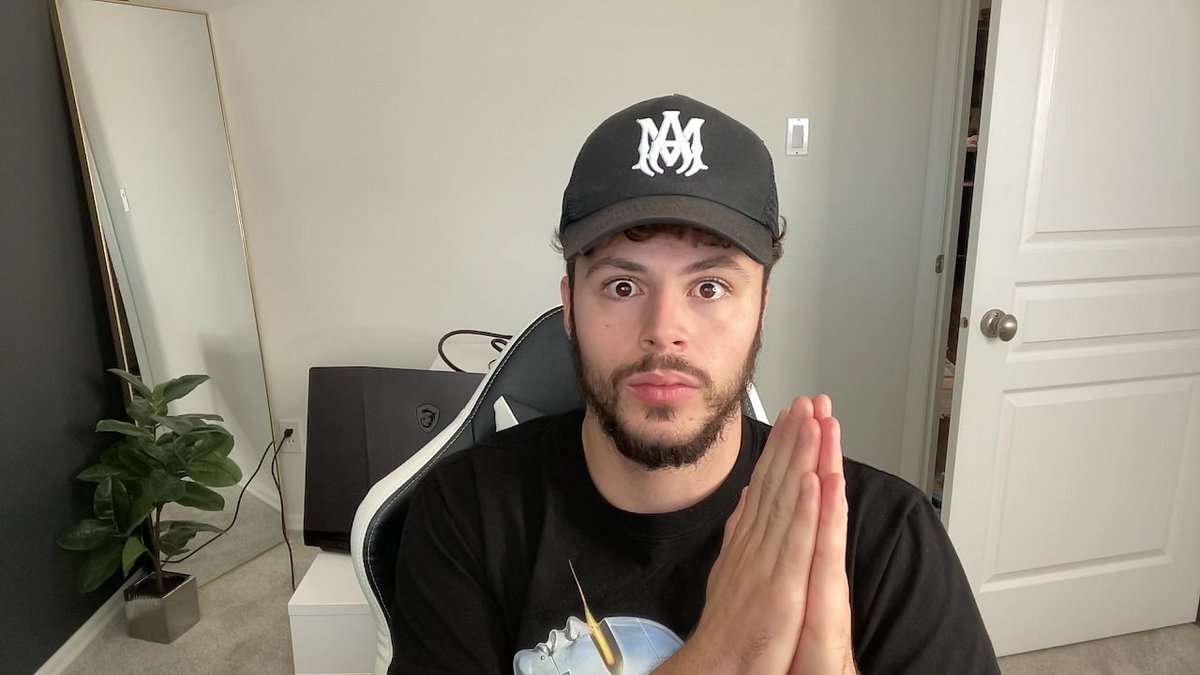 MasonVersluis's tweet photo. New video out now...

🚀 $XRP TO $32? #RIPPLE + BLACKROCK SNEAKY TAKE OVER! NEW REDDIT COIN! NEW $GALA NODES!

https://t.co/vEMPuYP69O https://t.co/3LsqyHDz3m