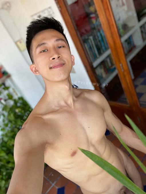 I&rsquo;m uncut. https://t.co/UmSwbte3Ct