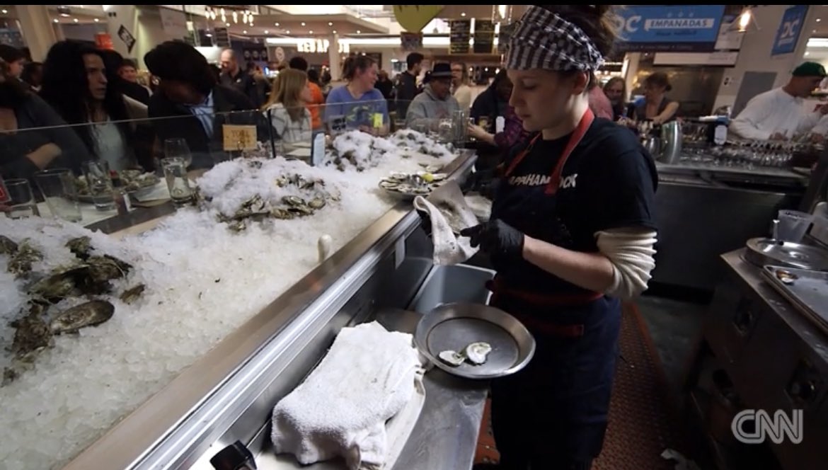 Laura Hayes 🍣 tweet media