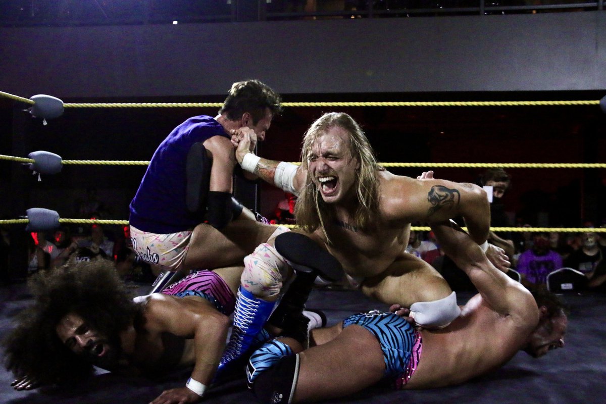 Smash Wrestling tweet media