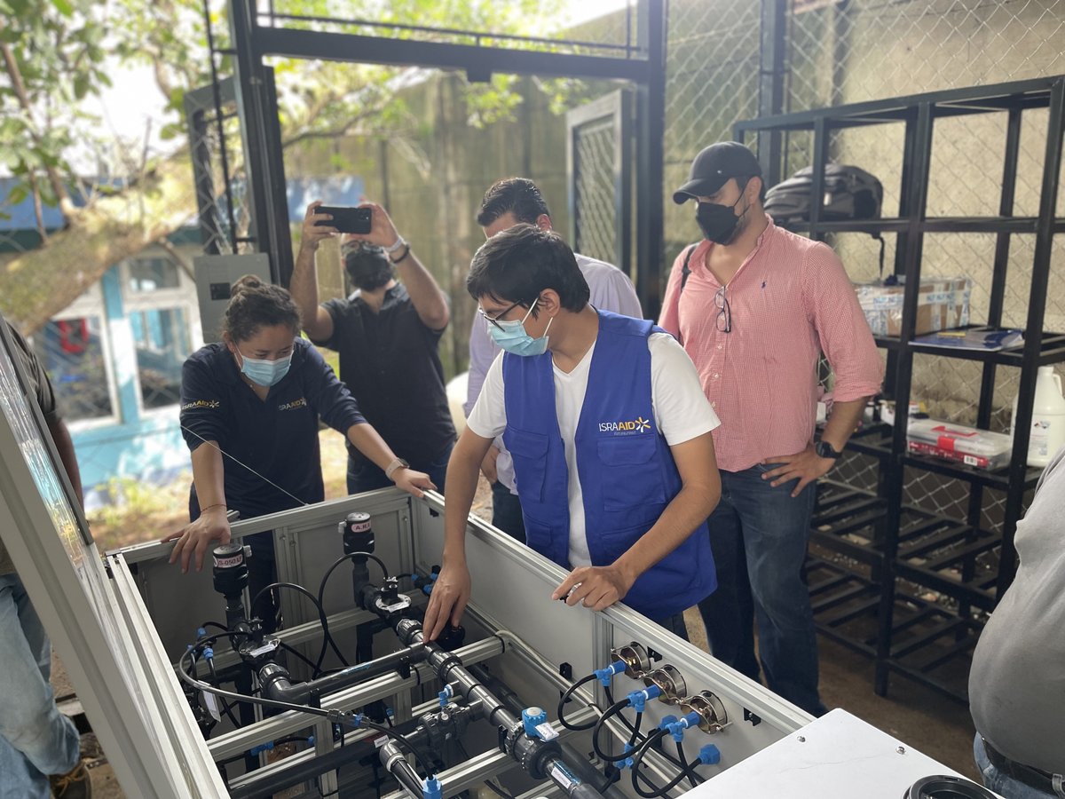 IsraelinGT's tweet photo. Este es el funcionamiento de los Sistemas de Filtración y Purificación de Agua con el cual contribuimos a la #salud de los pacientes y personal de hospitales de Tiquisate, Escuintla, Cobán, Fray Bartolomé de las Casas, Santa Catarina la Tinta y San Cristóbal Verapaz. https://t.co/O5hEz5dbXy