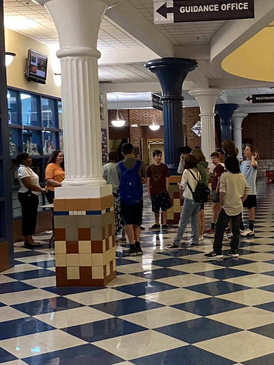 SCHSNHS14's tweet photo. All Aboard #WelcometoSCHS https://t.co/Xg3IElmIXK