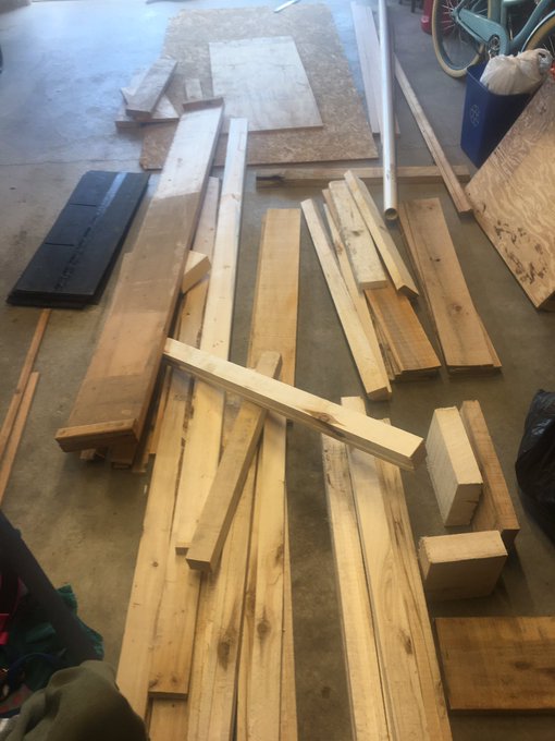 Any guesses what me and @Ash_Wolf_ are building today?? 😎 https://t.co/ndfmwr3JU0<a class="tags" href="/tag/ash_wolf_">@ash_wolf_</a><a href="/tag/mvsales"class="tags"><span>#mvsales</span></a>