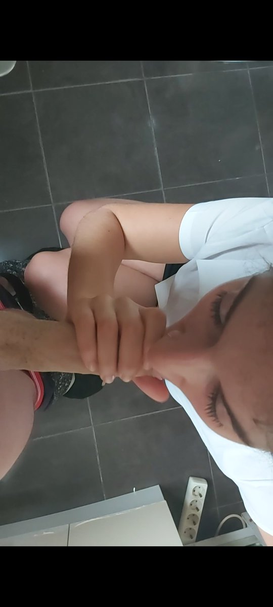 BrandRhino's tweet photo. Teneis nuevo video por mi only fans,me fui a la ducha y al final acabamos follando 😈😈 

https://t.co/AbecfAaRIz https://t.co/xGOt7dvSiM